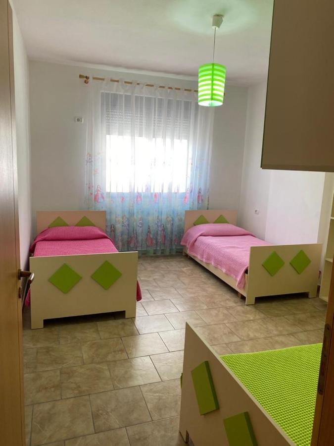 オリクムAgaraj Apartamentアパートメント エクステリア 写真